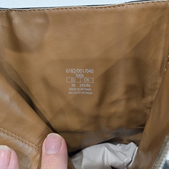 Zara Black Ankle Boots Women's Size 7.5 Track Sole Zip-up - Picture 7 of 15